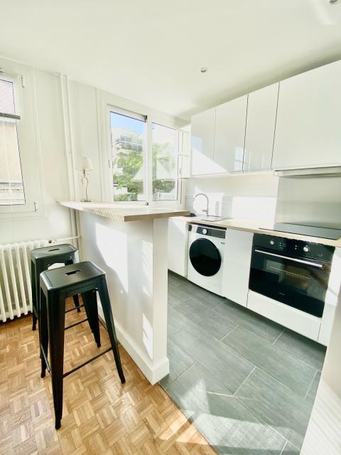 Location studio Paris 12 - Photo 1
