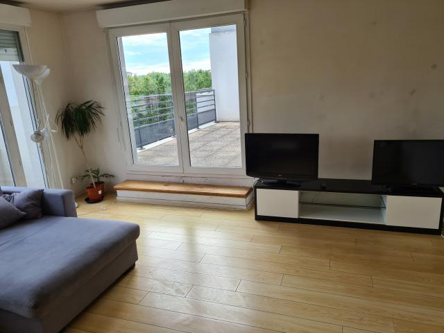 Location appartement T5 St Denis - Photo 2