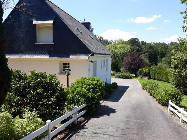 Location maison F7 Landevant - Photo 2