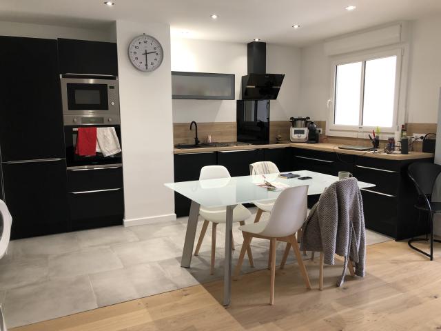 Location appartement T4 La Madeleine - Photo 2