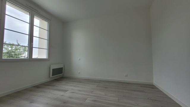 Location maison F2 Charron - Photo 4