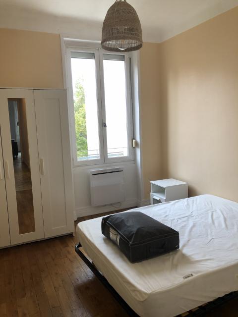 Location appartement T2 Lyon 8 - Photo 3