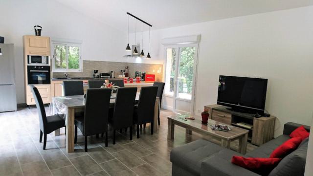 Location maison F4 Montolieu - Photo 2