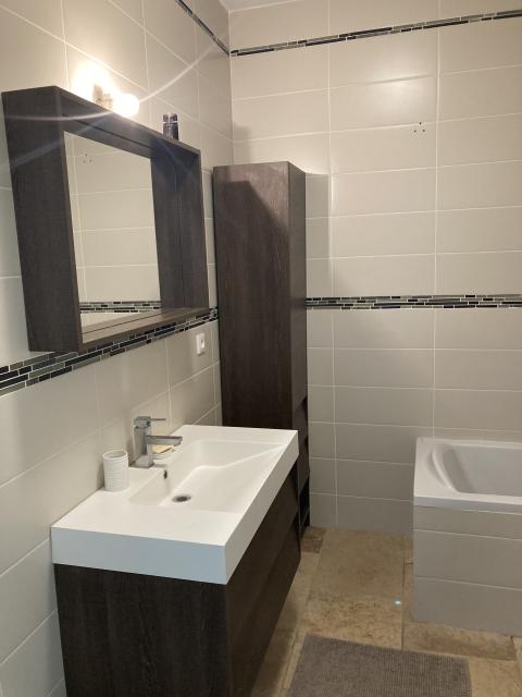 Location appartement T5 Le Pouget - Photo 4