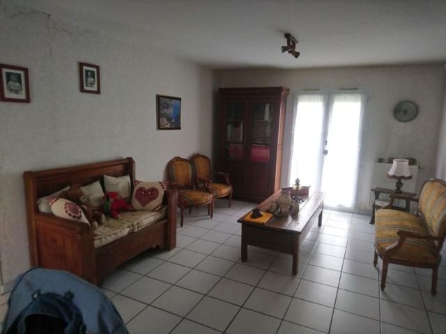 Location maison F6 Sable sur Sarthe - Photo 7
