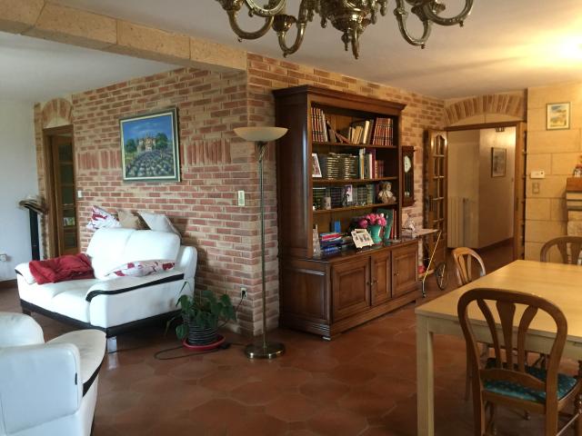 Location maison F7 La Tour de Salvagny - Photo 3