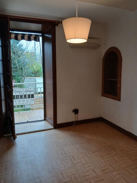 Location maison F5 Ruffec - Photo 4