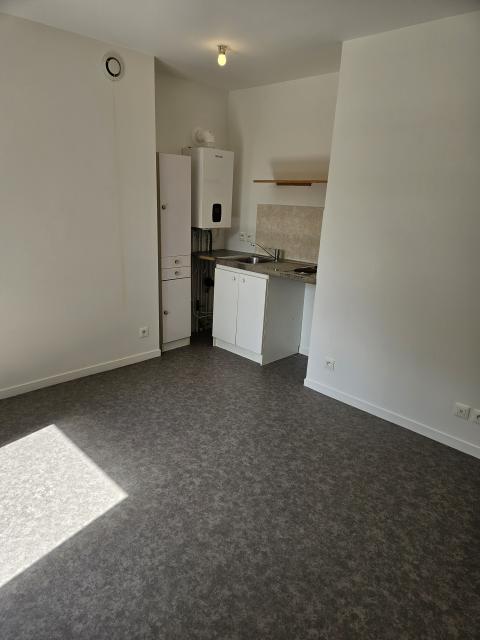 Location appartement T1 Chalons en Champagne - Photo 4