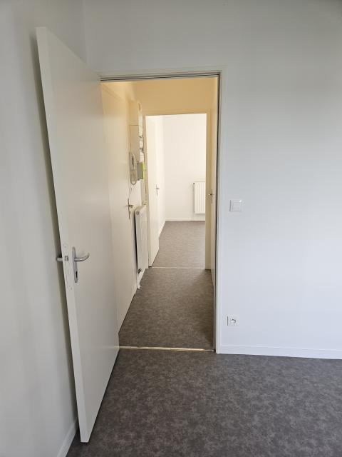 Location appartement T1 Chalons en Champagne - Photo 9