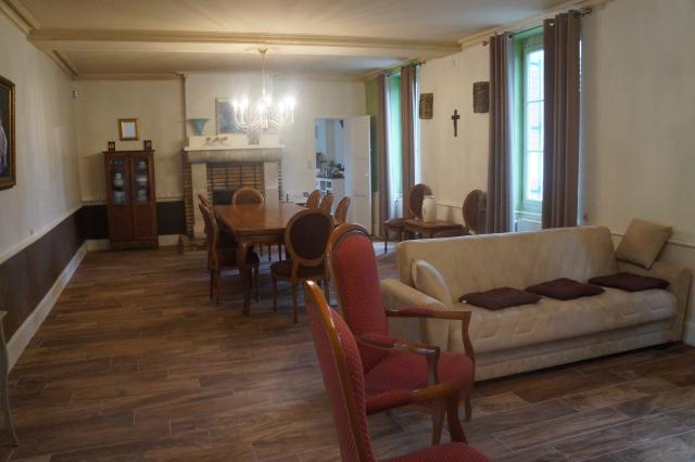 Location maison F7 Montbarrois - Photo 5