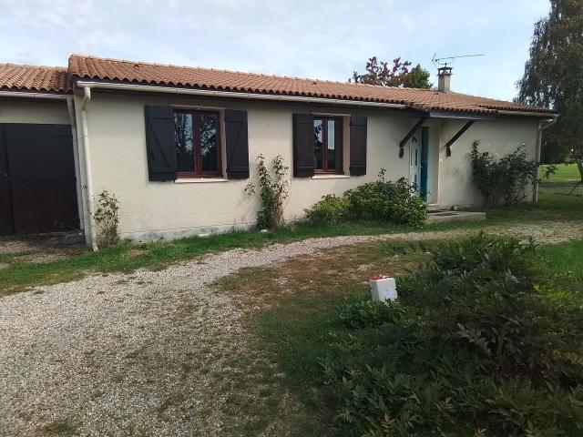 Location maison F4 St Medard de Guizieres - Photo 2