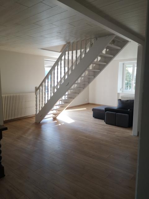 Location appartement T4 Maiche - Photo 3