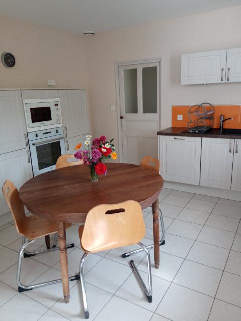 Location maison F5 St Hilaire de Voust - Photo 3