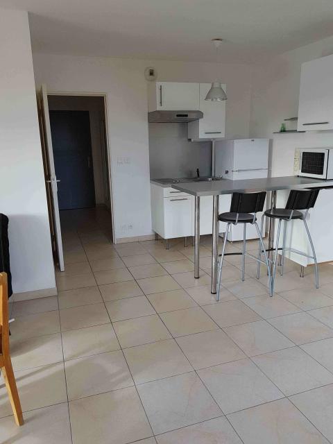 Location appartement T2 Marseille 08 - Photo 4