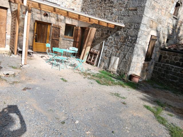 Location maison F2 Ailhon - Photo 4