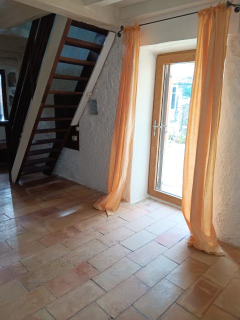 Location maison F2 Ailhon - Photo 6