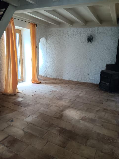 Location maison F2 Ailhon - Photo 8