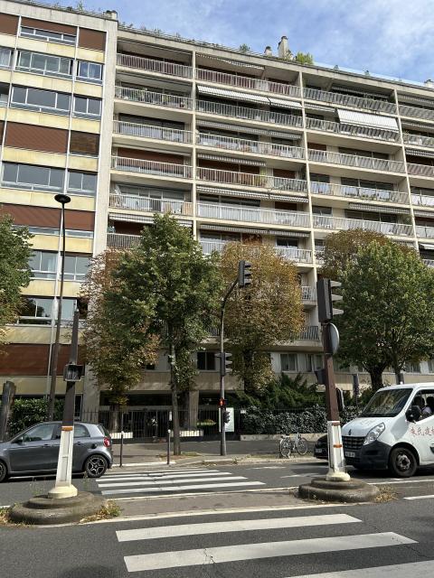 Location studio Paris 16 - Photo 1