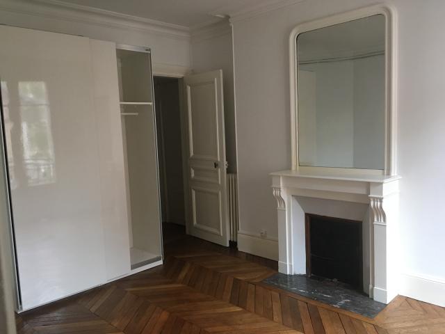 Location appartement T3 Paris 15 - Photo 1