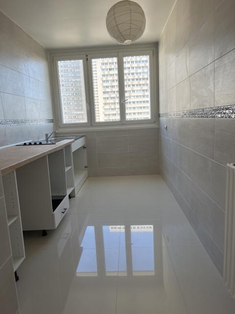 Location appartement T5 Paris 13 - Photo 5