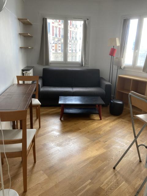 Location appartement T2 Paris 12 - Photo 1