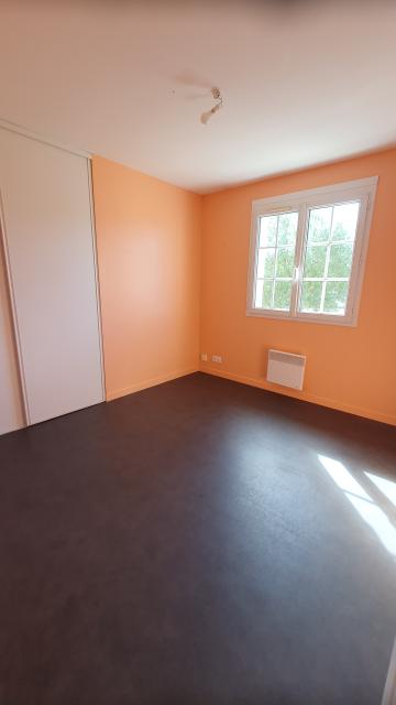 Location maison F4 Neuville sur Sarthe - Photo 4