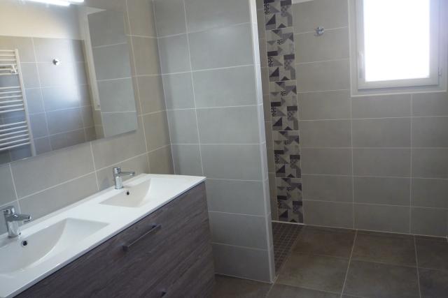 Location maison F4 Hautefage la Tour - Photo 7