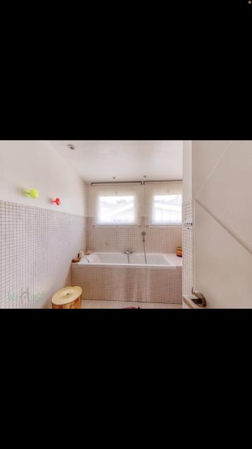 Location appartement T5 Paris 18 - Photo 9
