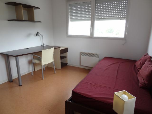 Location studio St Sebastien sur Loire - Photo 2