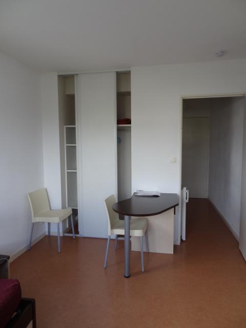 Location studio St Sebastien sur Loire - Photo 3