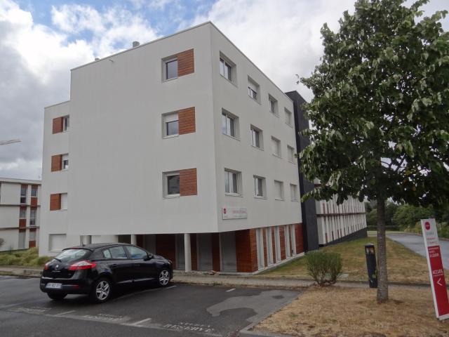 Location studio St Sebastien sur Loire - Photo 8