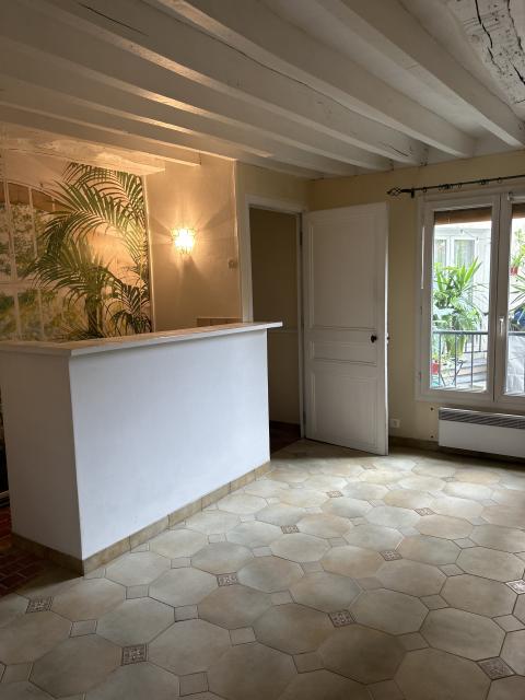Location appartement T2 Paris 03 - Photo 1