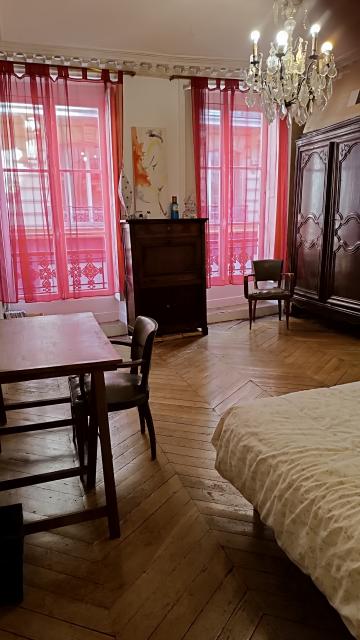Location chambre Paris 09 - Photo 1