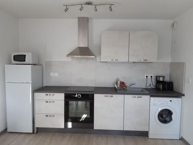 Location appartement T2 Rochefort - Photo 1