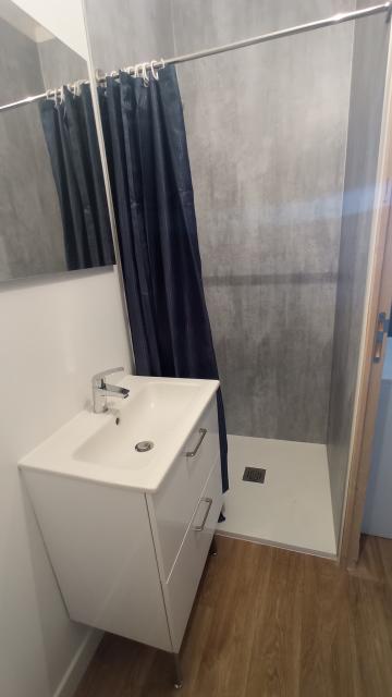 Location studio St Laurent sur Sevre - Photo 4