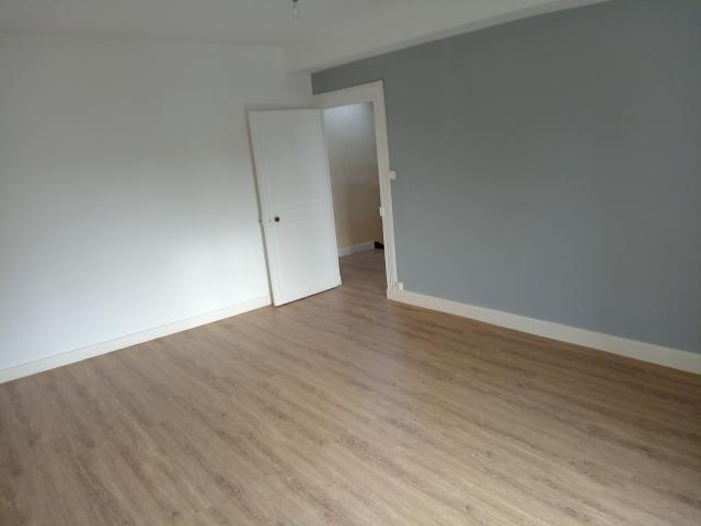 Location maison F6 Salles d'Angles - Photo 5