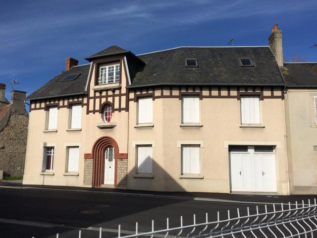 Location maison F5 Isigny sur Mer - Photo 1