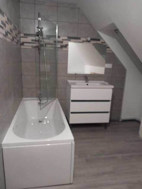 Location appartement T4 Commana - Photo 3