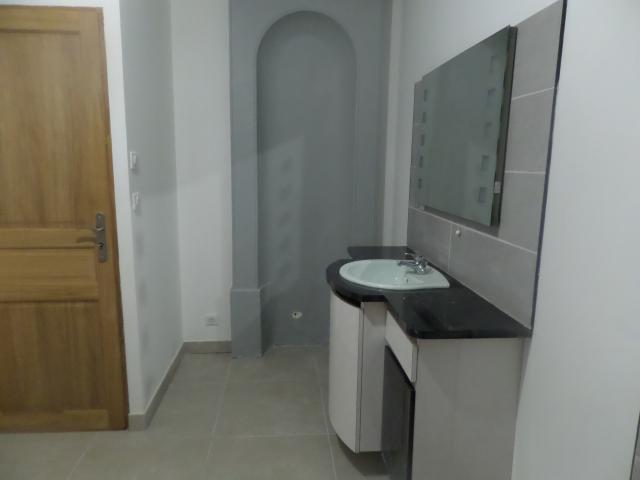 Location appartement T4 Bains les Bains - Photo 3