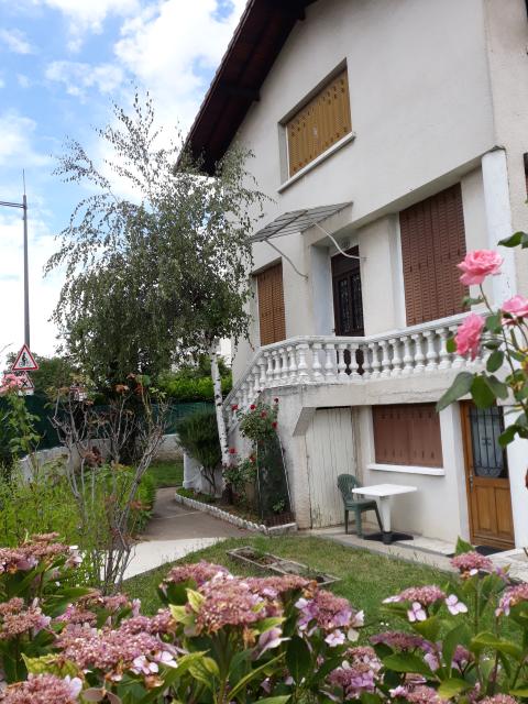 Location maison F4 Bron - Photo 1