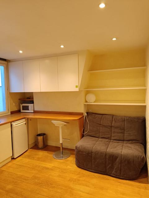 Location studio Paris 06 - Photo 2