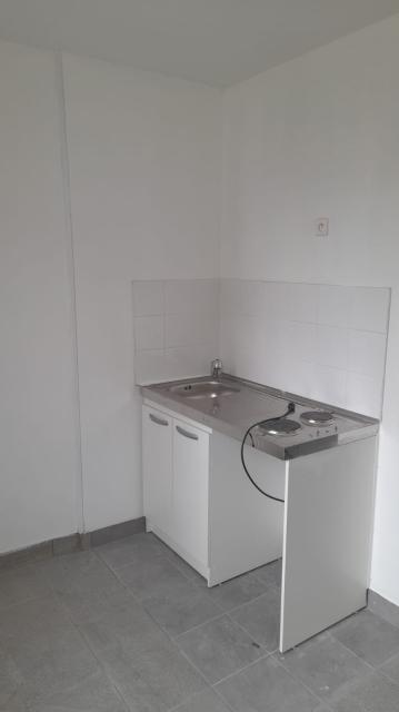 Location appartement T2 Villeneuve le Roi - Photo 2