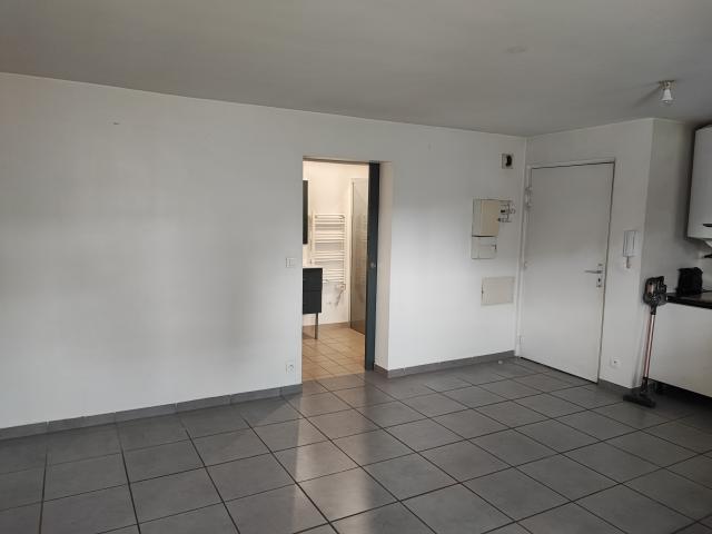 Location studio Champigny sur Marne - Photo 2