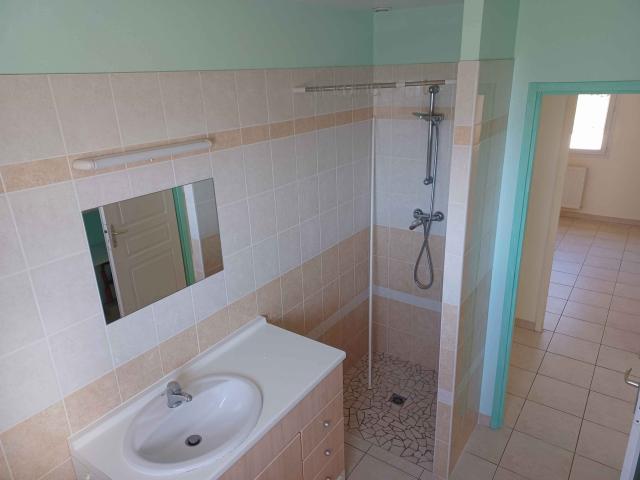 Location maison F4 Rions - Photo 6