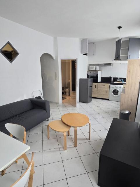 Location appartement T2 Marseille 07 - Photo 2