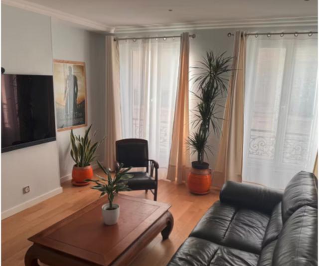 Location appartement T3 Paris 11 - Photo 1