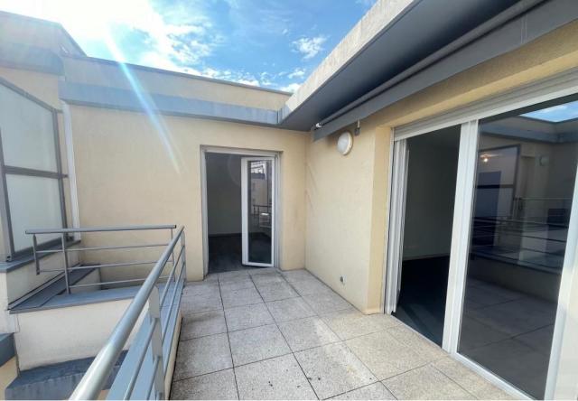 Location appartement T2 St Etienne - Photo 2