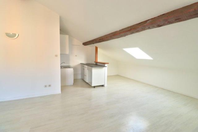 Location appartement T2 St Etienne - Photo 2