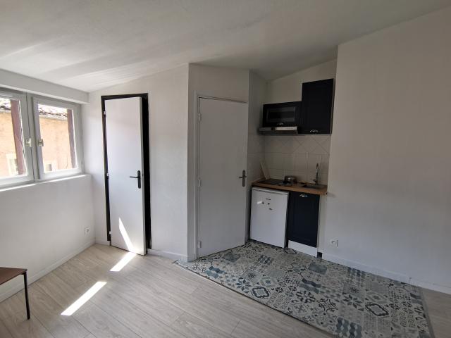 Location appartement T3 Thiers - Photo 7
