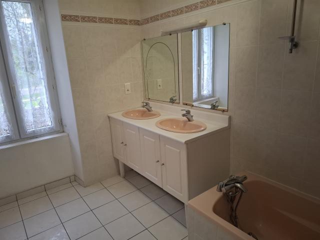 Location maison F10 Confort Meilars - Photo 6